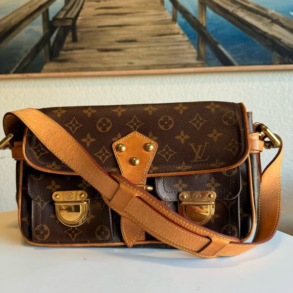 💎✨GORGEOUS✨💎Authentic Louis Vuitton Shoulder Bag - Picture 4 of 9